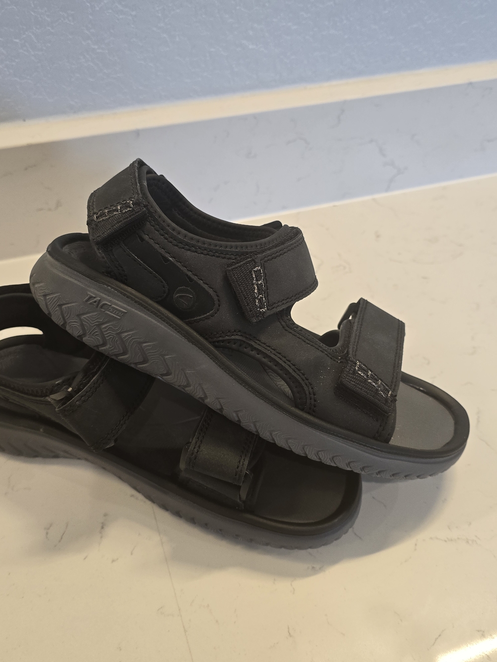 Clarks Men's Black Double-Strap Comfort Sandals - Picture 7 of 14